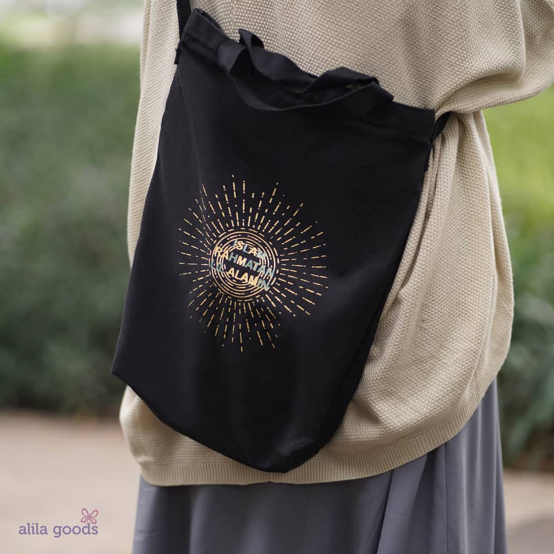 Cool slingbag ira black