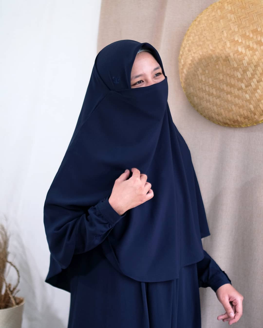 Khimar Amaninaja dongker