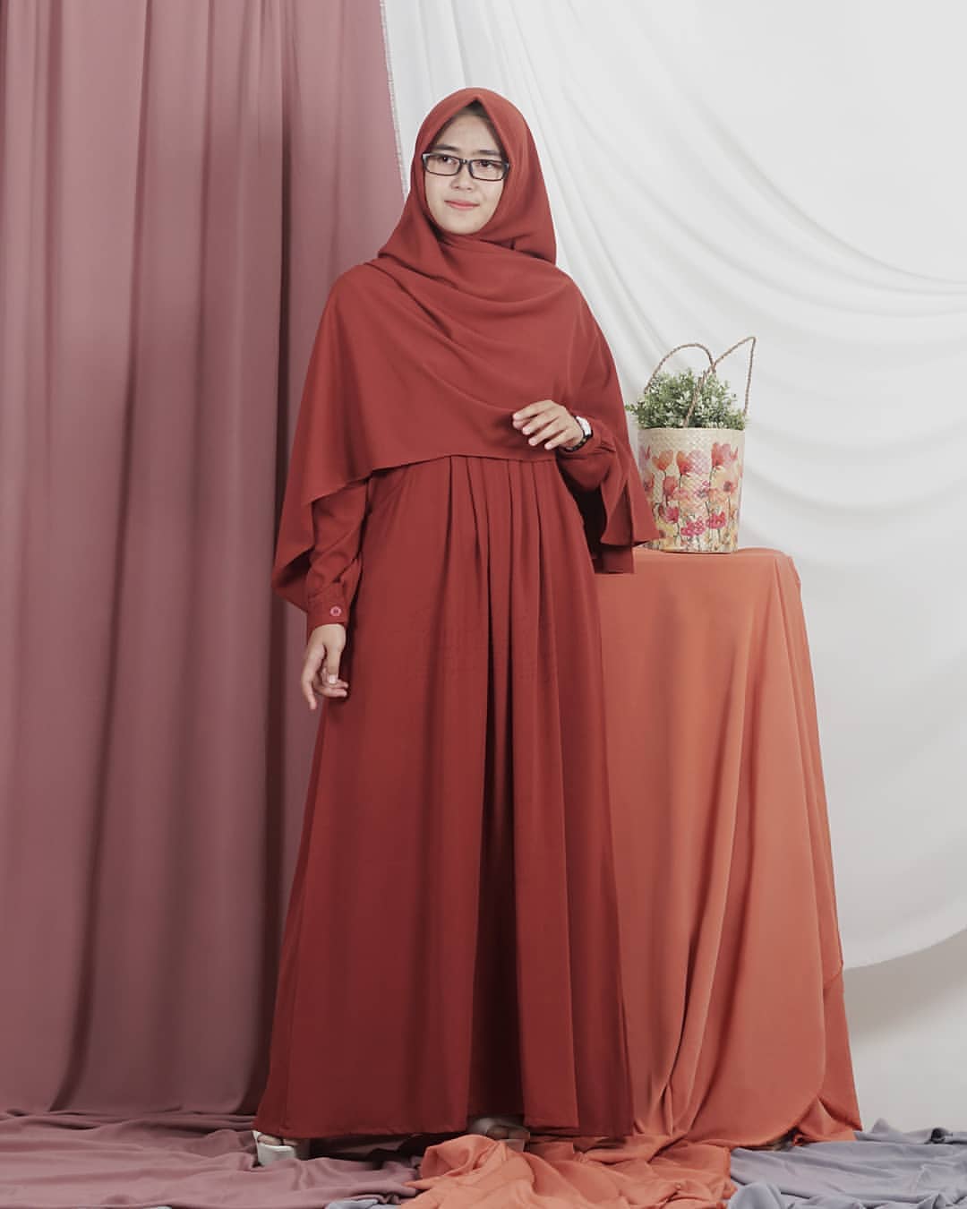 Khimar hari pad Scarlet